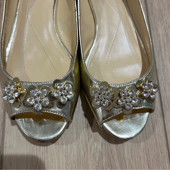 Kate Spade Gold Floral Embellished Ballet Flats Size 8 - Picture 3 of 12